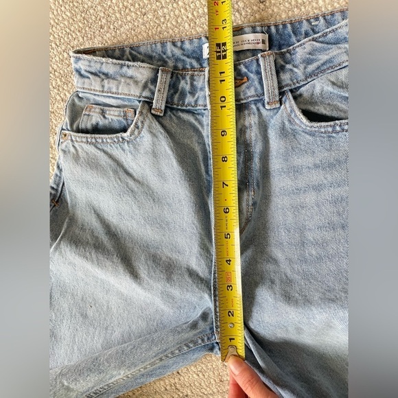 Zara High Waisted Straight Leg Jeans in Light Wash - Picture 7 of 11
